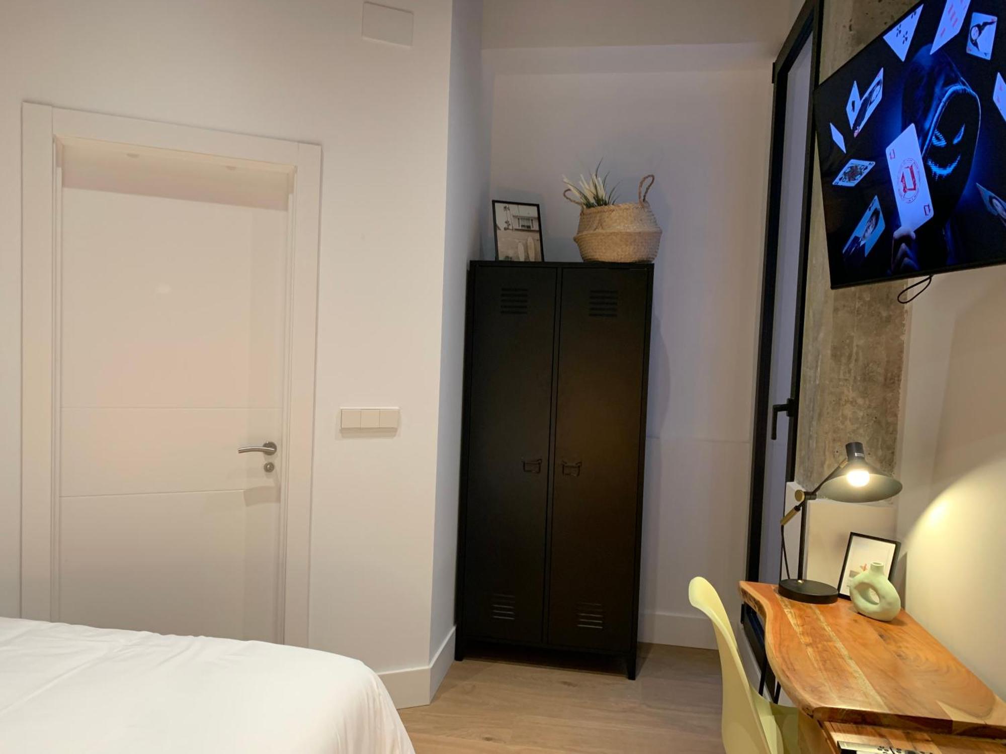 La Reina Beach Rooms Valencia Exterior photo