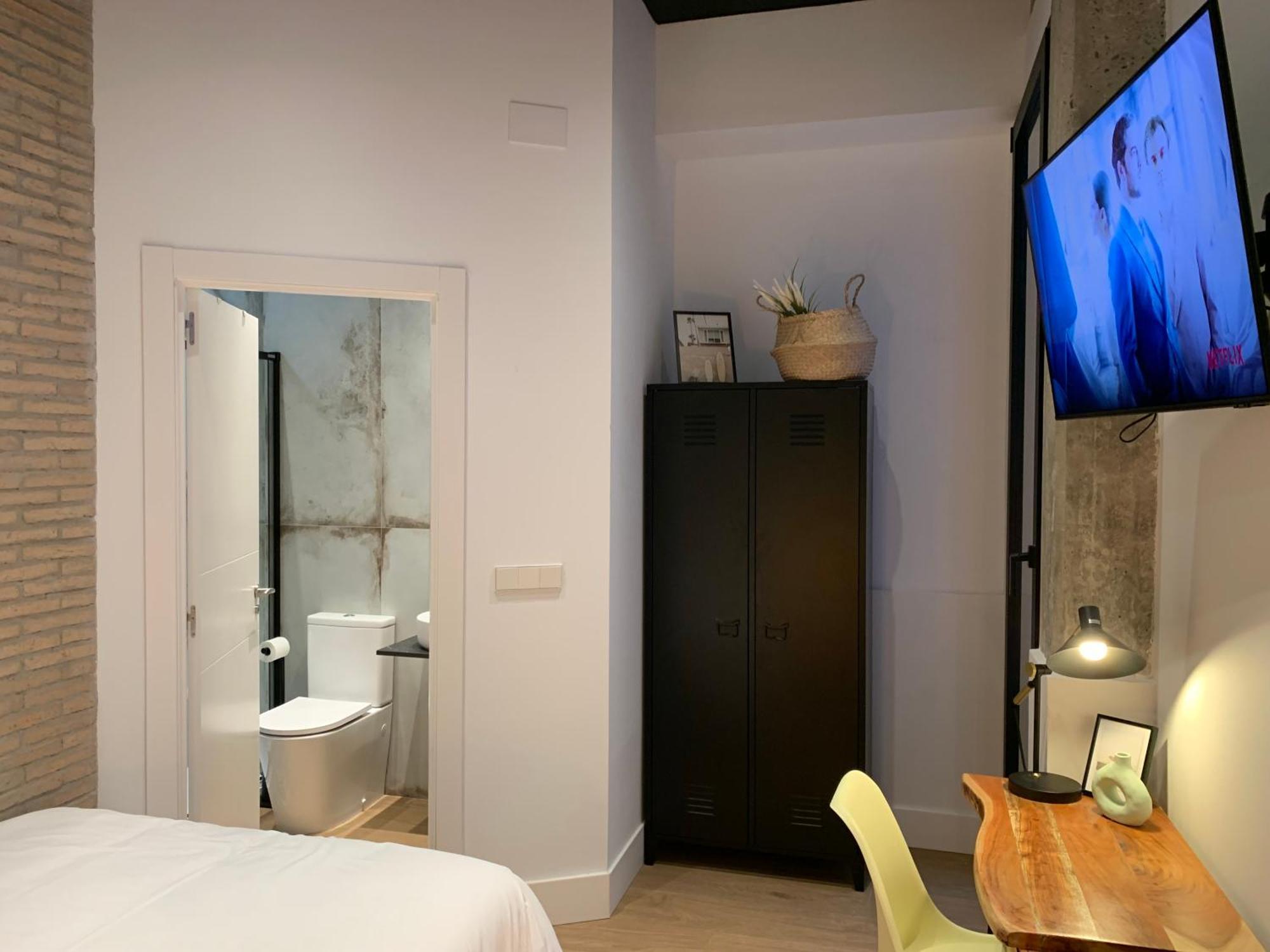 La Reina Beach Rooms Valencia Exterior photo